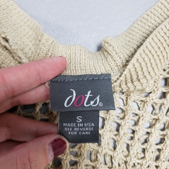 3/$15 Dots tan knit oversized cover up top size small - Picture 5 of 9
